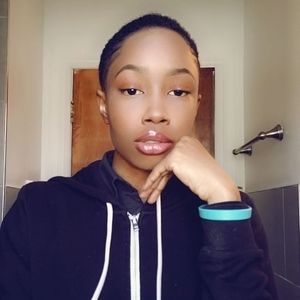 Meet your Posher, Adlaisha